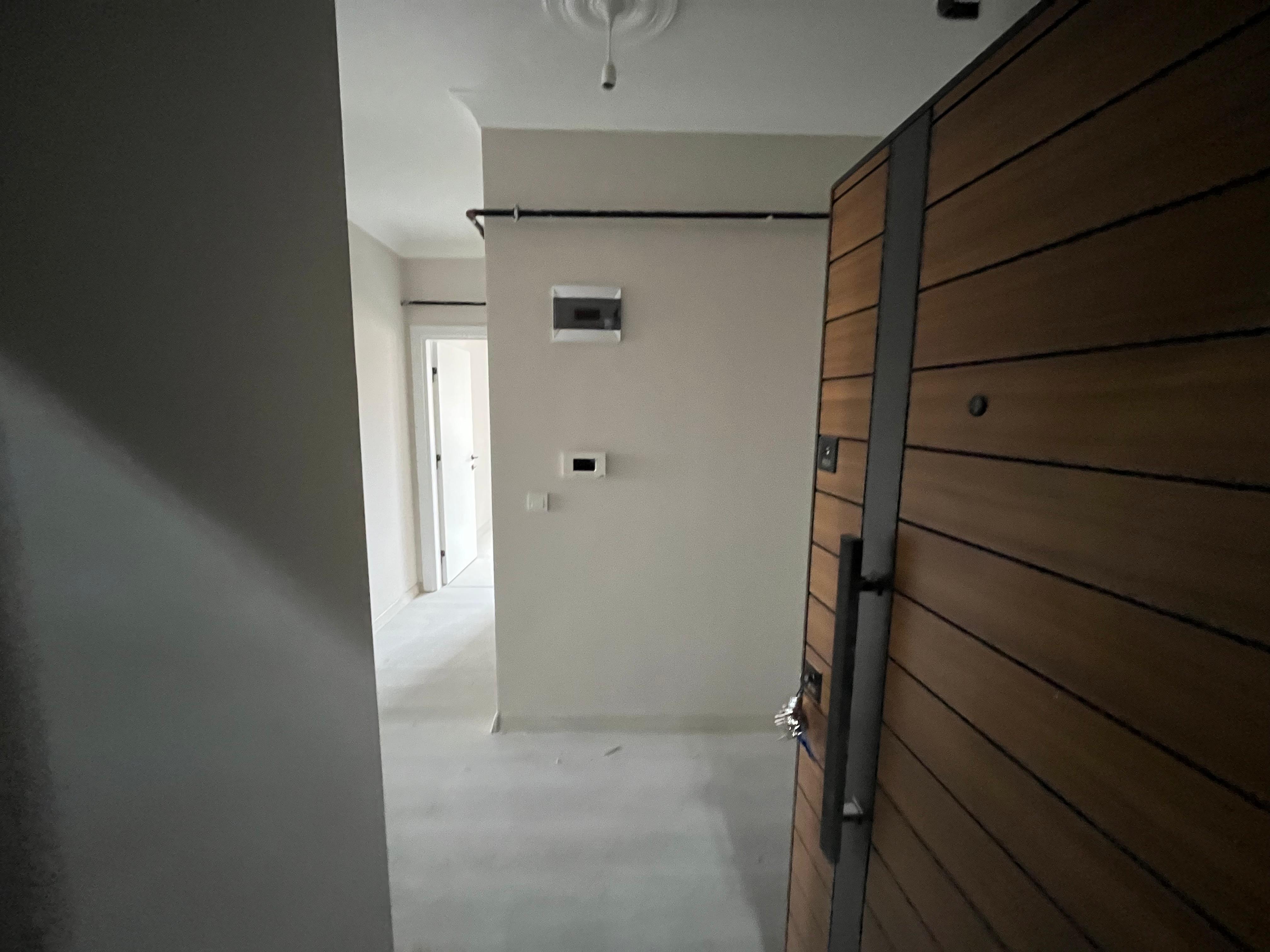 Pendik Çamçeşme'de Satılık 2+1 Kapalı Otoparklı Daire